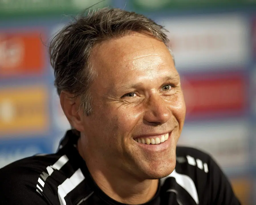 Imagen de archivo del exjugador holand&eacute;s Marco van Basten. EFE/Toussaint Kluiters