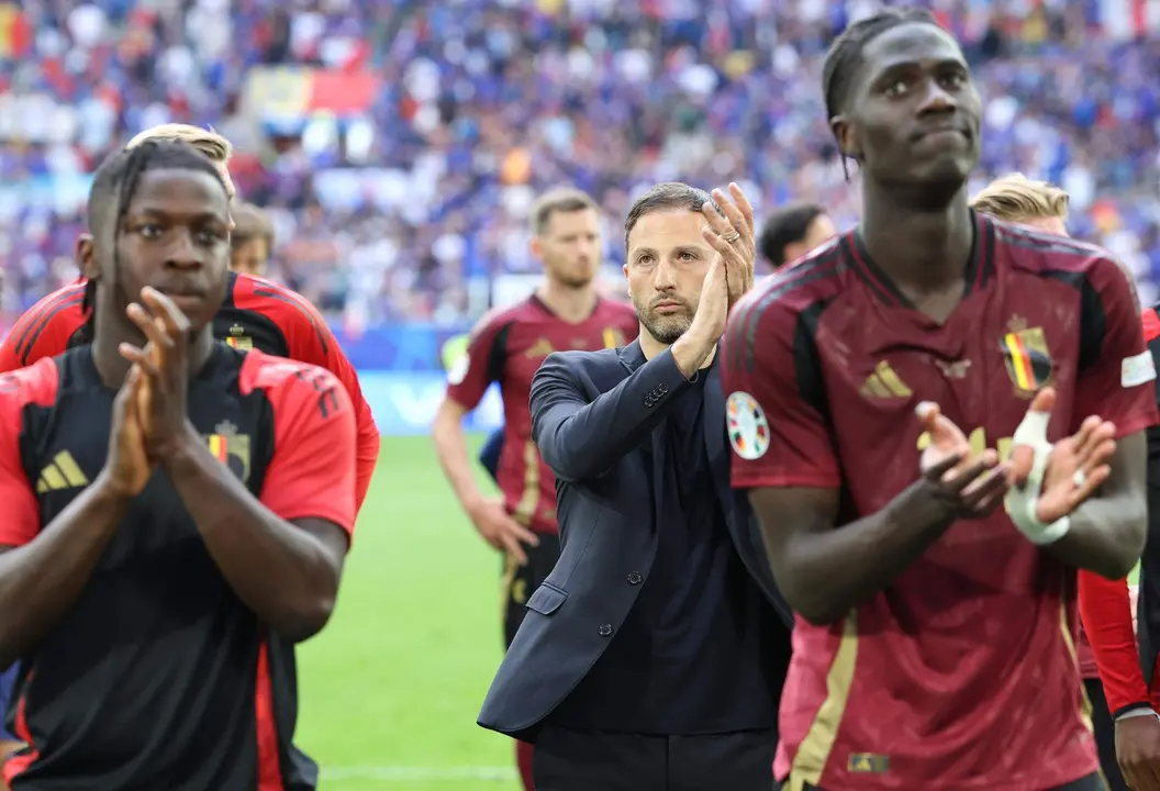 El seleccionador alem&aacute;n de B&eacute;lgica Domenico Tedesco tras el partido que ha enfrentado a Francia y B&eacute;lgica en D&uuml;sseldorf. EFE/EPA/CHRISTOPHER NEUNDORF