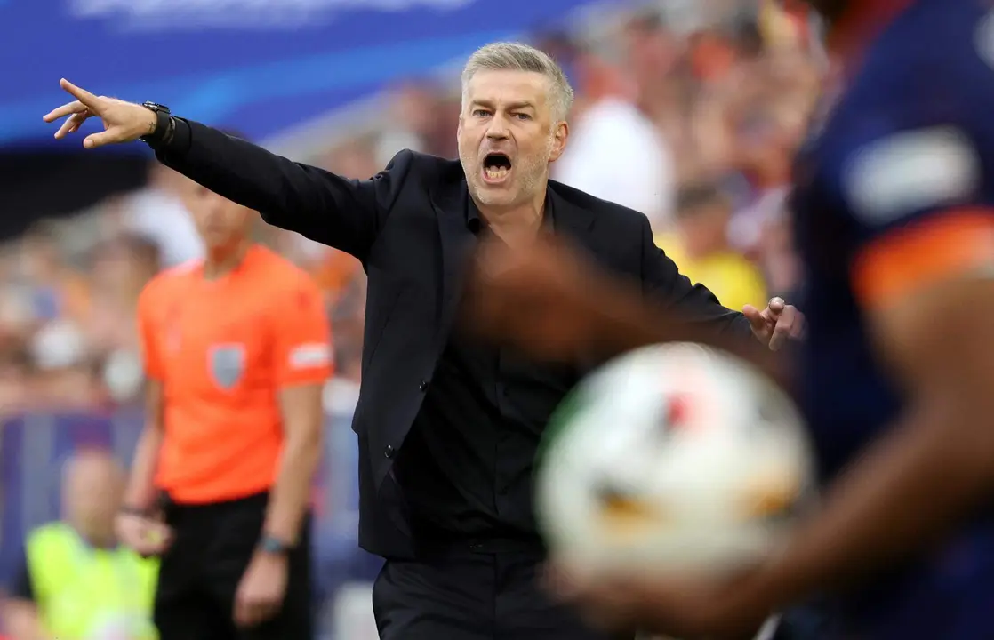 Edward Iordanescu, seleccionador de Ruman&iacute;a, en M&uacute;nich, (Alemania) EFE/EPA/FRIEDEMANN VOGEL