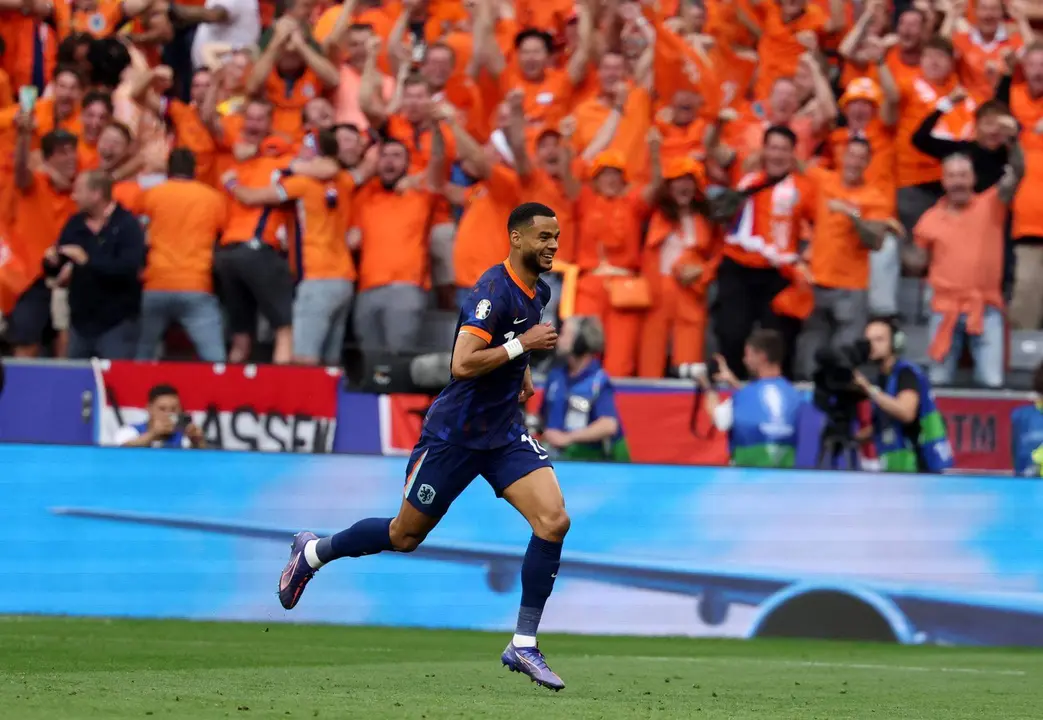 El neerland&eacute;s Cody Gakpo celebra el 1-0 durante el partido de la Eurocopa 2024 que han jugado Ruman&iacute;a y Pa&iacute;ses Bajos en M&uacute;nich, Alemania. EFE/EPA/FRIEDEMANN VOGEL