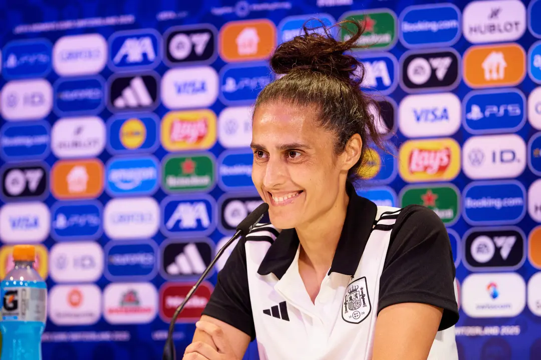 Montse Tom&eacute;, seleccionadora espa&ntilde;ola, en rueda de prensa este jueves, reconoci&oacute; que ganar a la selecci&oacute;n italiana siempre ha sido dif&iacute;cil, pero agreg&oacute; que su equipo est&aacute; preparado para hacerlo en su &uacute;ltimo partido de la fase de grupos de la Eurocopa que se disputar&aacute; este viernes en Berna. EFE/RFEF/David Aliaga  - SOLO USO EDITORIAL, SOLO DISPONIBLE PARA ILUSTRAR LA NOTICIA QUE ACOMPA&Ntilde;A (CR&Eacute;DITO OBLIGATORIO) -