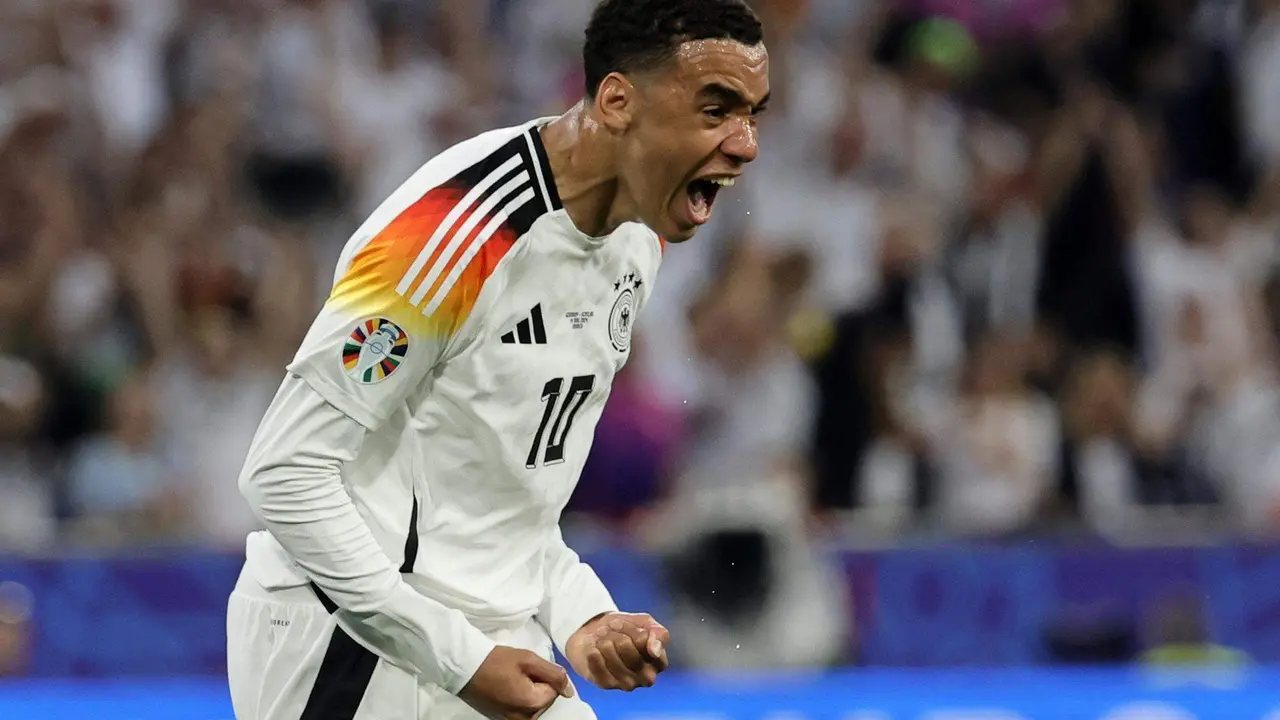 Jamal Musiala, futbolista de Alemania, en M&uacute;nich. EFE/EPA/RONALD WITTEK
