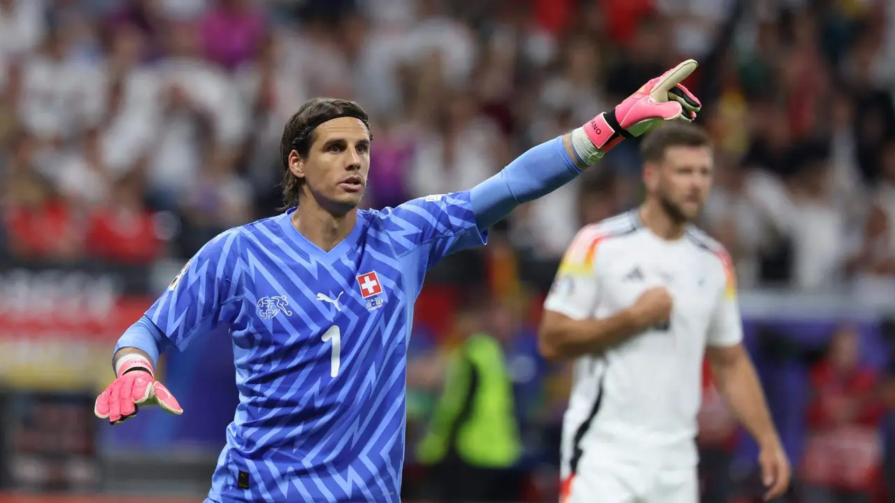 El meta suizo Yann Sommer, durante el partido del grupo A que han jugado Suiza y Alemania en Fr&aacute;nkfort, AlemaniaEFE/EPA/CHRISTOPHER NEUNDORF