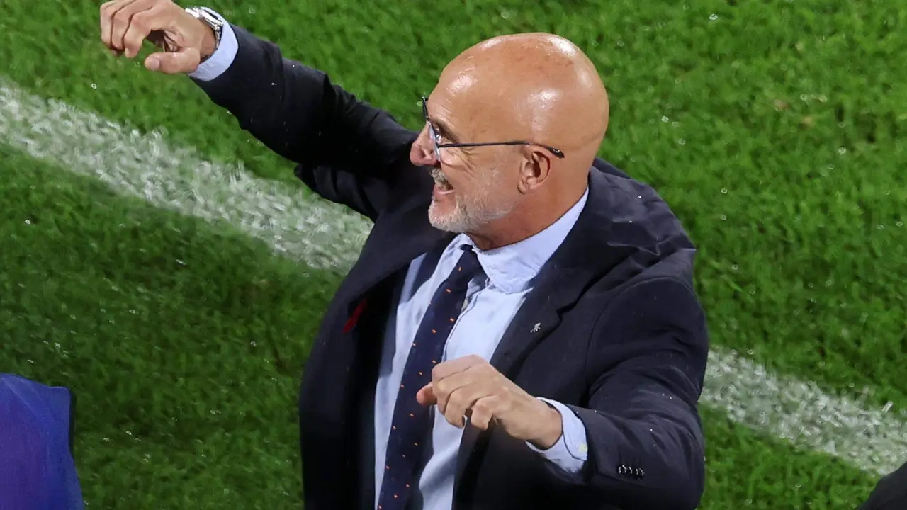 El entrenador Luis de la Fuente de Espa&ntilde;a. EFE/EPA/MOHAMED MESSARA